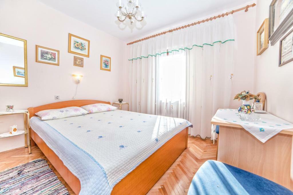 Apartments And Room Rabac 155 Екстериор снимка